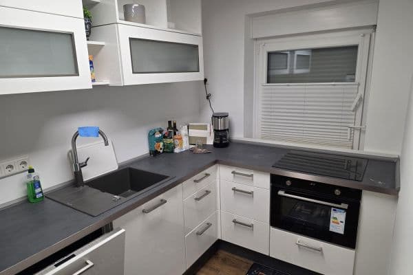 Pronájem bytu 2+1 45 m², Sauerbreystr., Solingen Pronájem bytu 2+1 45 m², Sauerbreystr., Solingen