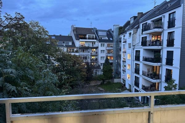 Pronájem bytu 1+1 42 m², Taubenstr.18, Düsseldorf Pronájem bytu 1+1 42 m², Taubenstr.18, Düsseldorf