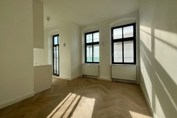 Pronájem bytu 1+1 35 m², Schöneberger Straße 9, Berlin, Berlín Pronájem bytu 1+1 35 m², Schöneberger Straße 9, Berlin, Berlín