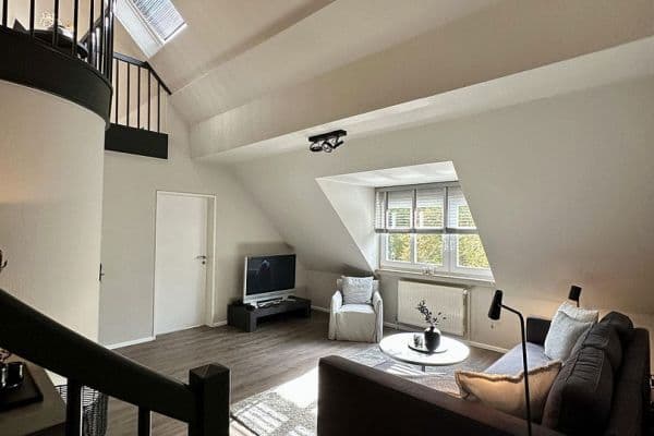 Pronájem bytu 2+1 67 m², Rissener Dorfstraße 18, Hamburg Pronájem bytu 2+1 67 m², Rissener Dorfstraße 18, Hamburg