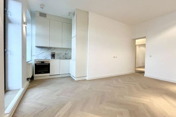 Pronájem bytu 2+1 50 m², Schöneberger Str. 9, Berlin, Berlín Pronájem bytu 2+1 50 m², Schöneberger Str. 9, Berlin, Berlín