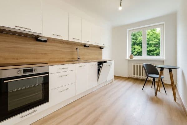 Pronájem bytu 3+1 73 m², Československé armády, Pronájem bytu 3+1 73 m², Československé armády,