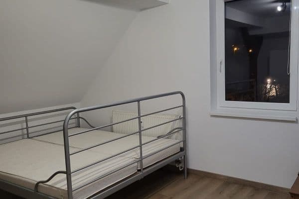 Pronájem bytu 1+1 36 m², Halenkovská, Praha Pronájem bytu 1+1 36 m², Halenkovská, Praha