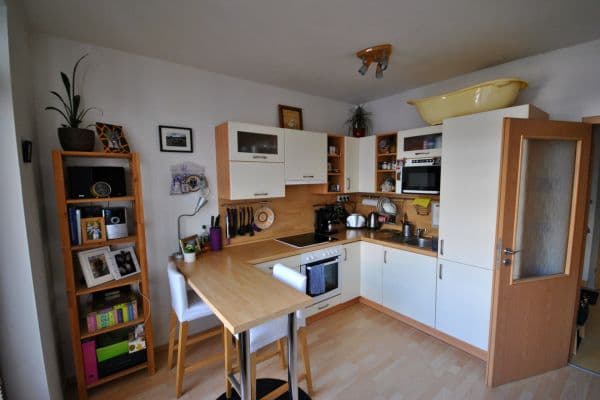 Pronájem bytu 1+kk 36 m², U Měšťanského pivovaru, Praha Pronájem bytu 1+kk 36 m², U Měšťanského pivovaru, Praha