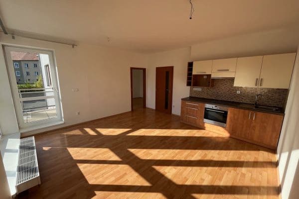 Pronájem bytu 2+kk 42 m², Pod Hrází, Český Krumlov Pronájem bytu 2+kk 42 m², Pod Hrází, Český Krumlov