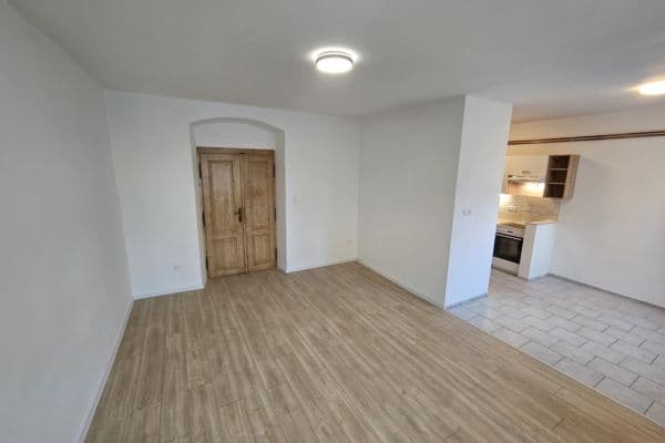 Pronájem bytu Garsoniéra 34 m², Čáslavská, Heřmanův Městec Pronájem bytu Garsoniéra 34 m², Čáslavská, Heřmanův Městec