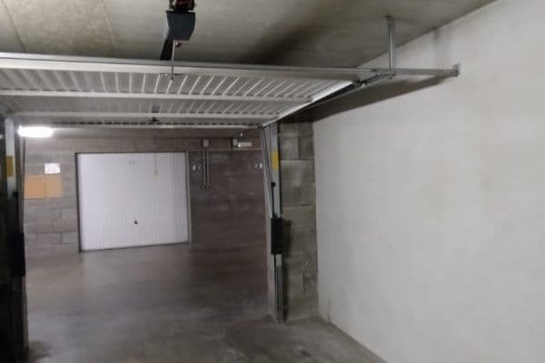 Pronájem garáže 17 m², Žarošická, Brno Pronájem garáže 17 m², Žarošická, Brno
