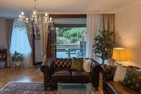 Prodej bytu 3+kk 117 m², Düsseldorf, Severní Porýní-Vestfálsko Prodej bytu 3+kk 117 m², Düsseldorf, Severní Porýní-Vestfálsko