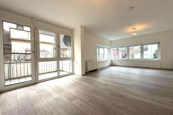 Pronájem bytu 3+1 92 m², Fliederstr. 1a, Rheinstetten Pronájem bytu 3+1 92 m², Fliederstr. 1a, Rheinstetten