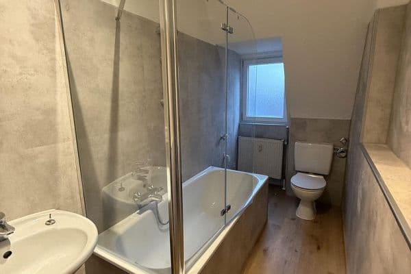 Pronájem bytu 2+1 62 m², Gostenhofener Hauptstraße, Nürnberg Pronájem bytu 2+1 62 m², Gostenhofener Hauptstraße, Nürnberg