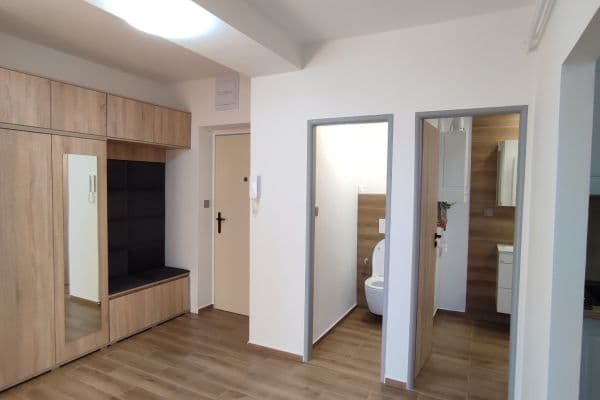 Pronájem bytu 3+1 78 m², Karlov, Velké Meziříčí Pronájem bytu 3+1 78 m², Karlov, Velké Meziříčí