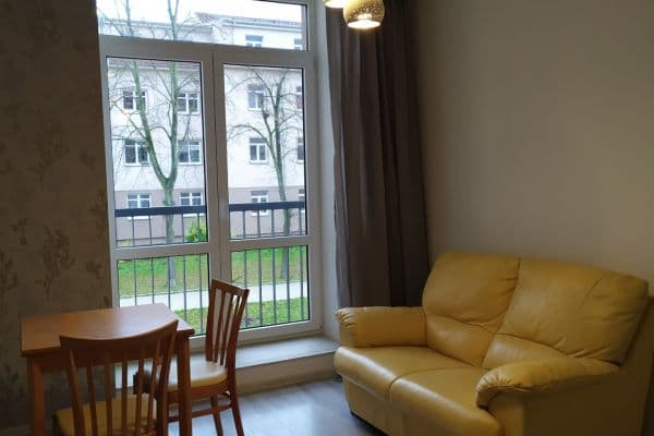 Pronájem bytu 1+kk 32 m², Slepá, Milovice Pronájem bytu 1+kk 32 m², Slepá, Milovice