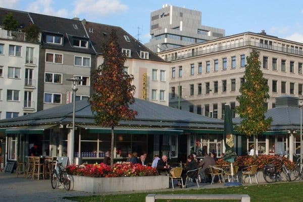 Pronájem bytu 3+1 75 m², Fürstenwall 142, Düsseldorf, Severní Porýní-Vestfálsko Pronájem bytu 3+1 75 m², Fürstenwall 142, Düsseldorf, Severní Porýní-Vestfálsko