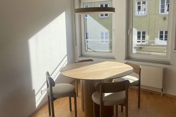 Pronájem bytu 2+1 50 m², Türkenstraße 29, München, Bavorsko Pronájem bytu 2+1 50 m², Türkenstraße 29, München, Bavorsko