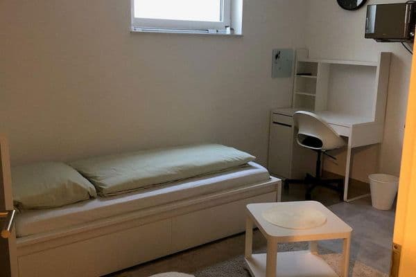 Pronájem bytu 1+1 13 m², Stuttgart, Bádensko-Württembersko Pronájem bytu 1+1 13 m², Stuttgart, Bádensko-Württembersko