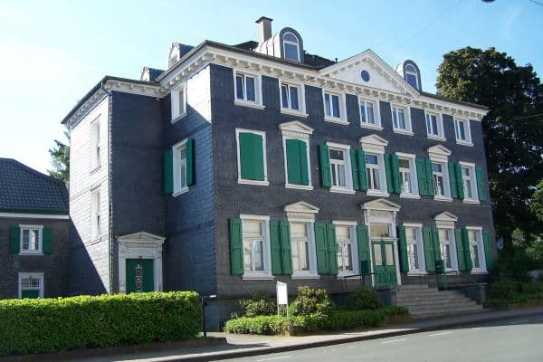 Pronájem bytu 4+1 118 m², Hauptstraße 104, Schwelm Pronájem bytu 4+1 118 m², Hauptstraße 104, Schwelm