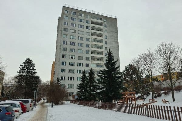 Prodej bytu 2+1 62 m², Pod Strání, Praha Prodej bytu 2+1 62 m², Pod Strání, Praha