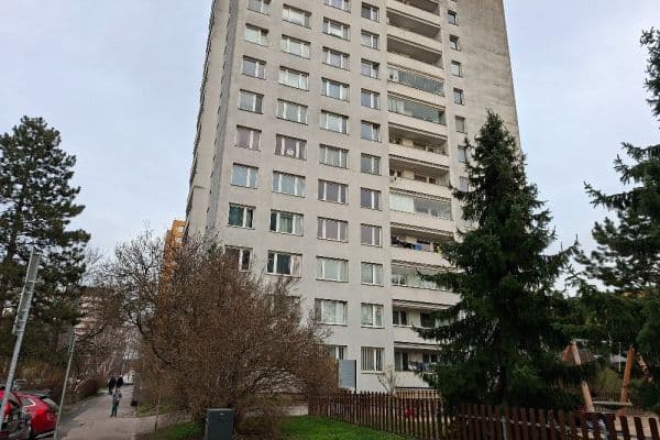 Prodej bytu 2+1 61 m², Pod Strání, Praha Prodej bytu 2+1 61 m², Pod Strání, Praha