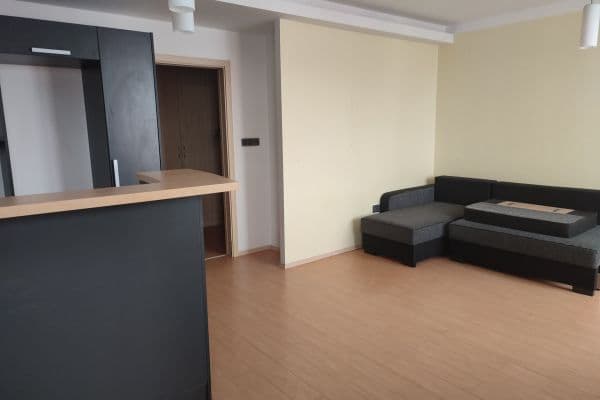 Pronájem bytu 2+kk 56 m², Tyršovo náměstí, Chrudim Pronájem bytu 2+kk 56 m², Tyršovo náměstí, Chrudim