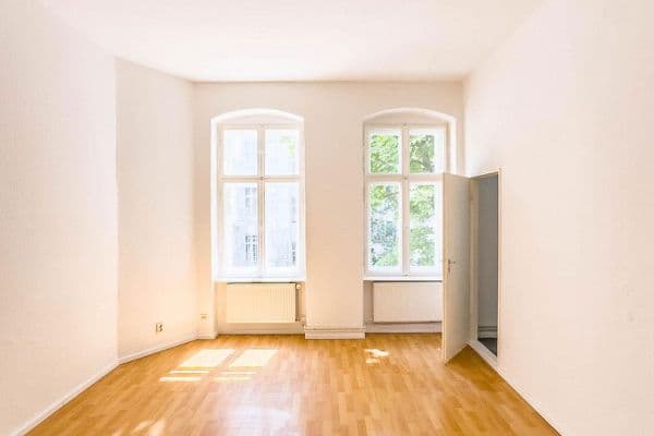 Prodej bytu 2+1 33 m², Hermannstraße 56, Berlin, Berlín Prodej bytu 2+1 33 m², Hermannstraße 56, Berlin, Berlín