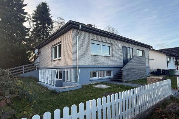 Prodej domu 165 m², pozemek 700 m², Alte Str. 3a, Bad Honnef Prodej domu 165 m², pozemek 700 m², Alte Str. 3a, Bad Honnef