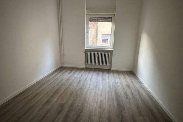 Pronájem bytu 3+1 60 m², Riedfeldstraße 87, Mannheim Pronájem bytu 3+1 60 m², Riedfeldstraße 87, Mannheim