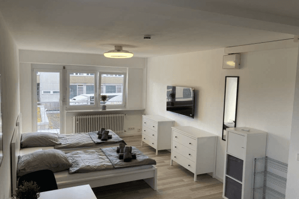 Pronájem bytu 1+1 30 m², Stuttgart, Bádensko-Württembersko Pronájem bytu 1+1 30 m², Stuttgart, Bádensko-Württembersko