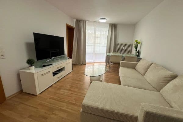 Pronájem bytu 2+1 48 m², Elsa-Brändström-Straße 40, Reutlingen Pronájem bytu 2+1 48 m², Elsa-Brändström-Straße 40, Reutlingen