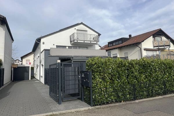 Pronájem bytu 4+kk 130 m², Boslerstraße 9, Holzgerlingen Pronájem bytu 4+kk 130 m², Boslerstraße 9, Holzgerlingen