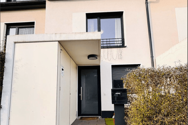 Prodej domu 146 m², pozemek 194 m², Erlangen Prodej domu 146 m², pozemek 194 m², Erlangen
