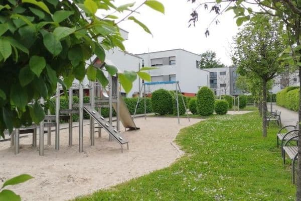 Pronájem bytu 5+1 114 m², Föhrichhof, Stuttgart Pronájem bytu 5+1 114 m², Föhrichhof, Stuttgart