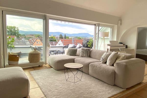 Prodej bytu 4+1 151 m², Rebenweg 11, Eislingen Prodej bytu 4+1 151 m², Rebenweg 11, Eislingen