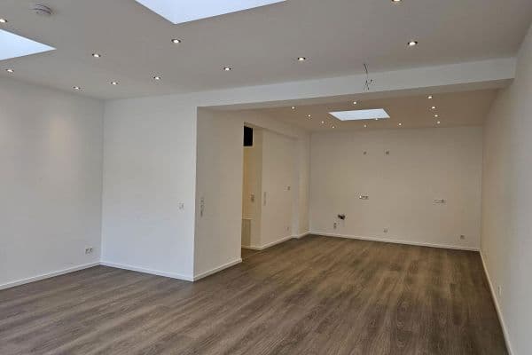 Pronájem bytu 3+kk 105 m², Haupstraße 221, Bergisch Gladbach Pronájem bytu 3+kk 105 m², Haupstraße 221, Bergisch Gladbach