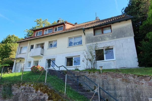 Prodej domu 260 m², pozemek 1.183 m², Häglesweg 14, Neuenbürg Prodej domu 260 m², pozemek 1.183 m², Häglesweg 14, Neuenbürg