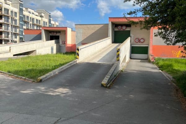 Pronájem garáže 16 m², Kladno Pronájem garáže 16 m², Kladno