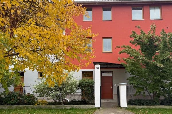 Pronájem bytu 1+kk 36 m², Na Hrázce, Hradec Králové Pronájem bytu 1+kk 36 m², Na Hrázce, Hradec Králové