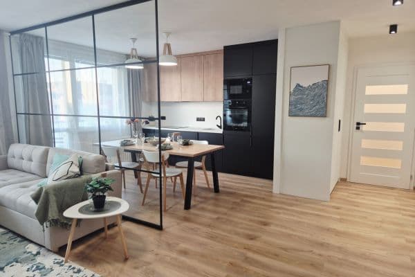 Prodej bytu 3+kk 80 m², nábřeží Závodu míru, Pardubice Prodej bytu 3+kk 80 m², nábřeží Závodu míru, Pardubice