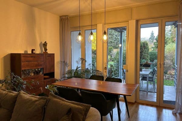 Pronájem bytu 3+1 100 m², Saarbrücken, Země Sársko Pronájem bytu 3+1 100 m², Saarbrücken, Země Sársko