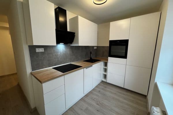 Prodej bytu 2+1 53 m², Závodní, Karviná Prodej bytu 2+1 53 m², Závodní, Karviná