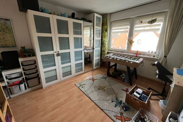 Pronájem bytu 3+1 76 m², Kölner Straße 23, Hürth Pronájem bytu 3+1 76 m², Kölner Straße 23, Hürth