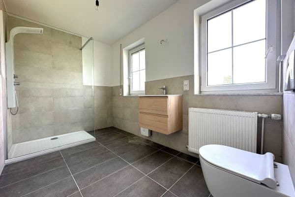 Pronájem bytu 3+1 86 m², Udenborner Str. 4, Wabern Pronájem bytu 3+1 86 m², Udenborner Str. 4, Wabern