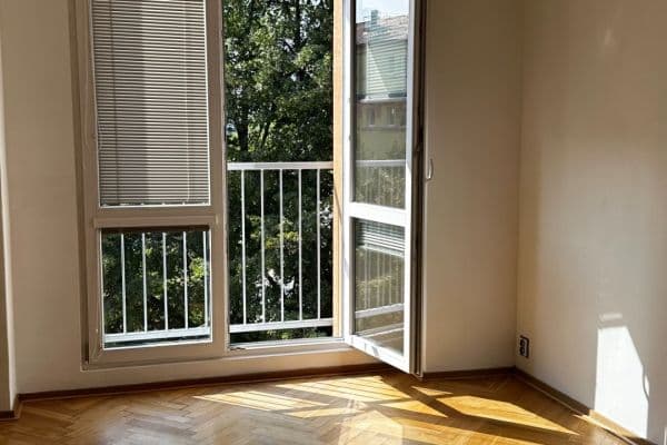 Pronájem bytu 2+kk 42 m², Jakutská, Praha Pronájem bytu 2+kk 42 m², Jakutská, Praha