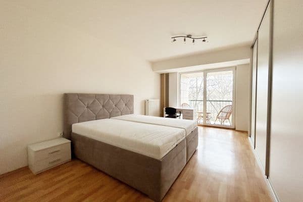 Pronájem bytu 2+kk 76 m², nám. T.G.Masaryka, Poděbrady, Středočeský kraj Pronájem bytu 2+kk 76 m², nám. T.G.Masaryka, Poděbrady, Středočeský kraj