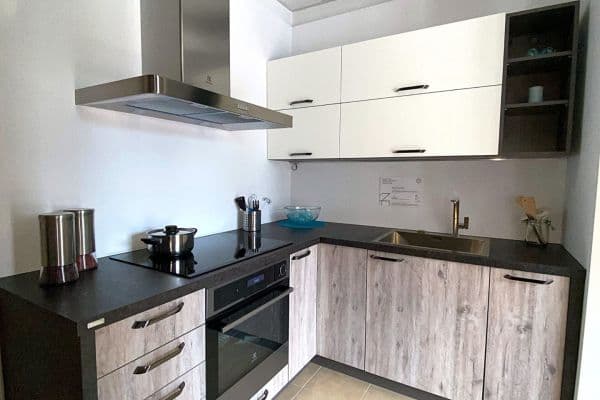 Pronájem bytu 3+1 85 m², Gončarenkova, Praha Pronájem bytu 3+1 85 m², Gončarenkova, Praha