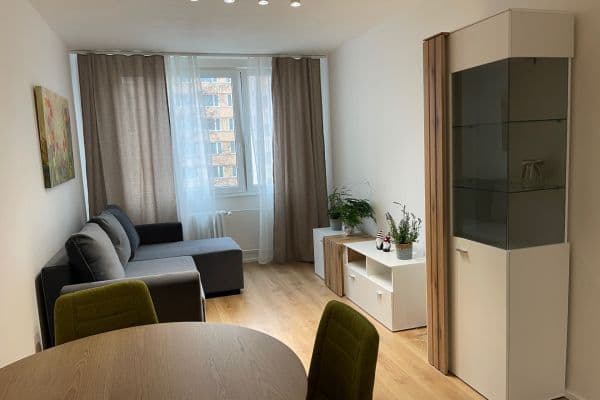 Pronájem bytu 2+kk 48 m², Čenětická, Praha Pronájem bytu 2+kk 48 m², Čenětická, Praha