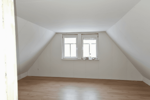 Pronájem bytu 1+kk 33 m², Engelsgasse 16, Friedberg Pronájem bytu 1+kk 33 m², Engelsgasse 16, Friedberg