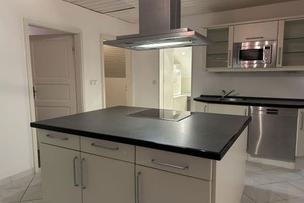 Pronájem bytu 3+1 75 m², Höflingstraße 9, Tutzing, Bavorsko Pronájem bytu 3+1 75 m², Höflingstraße 9, Tutzing, Bavorsko