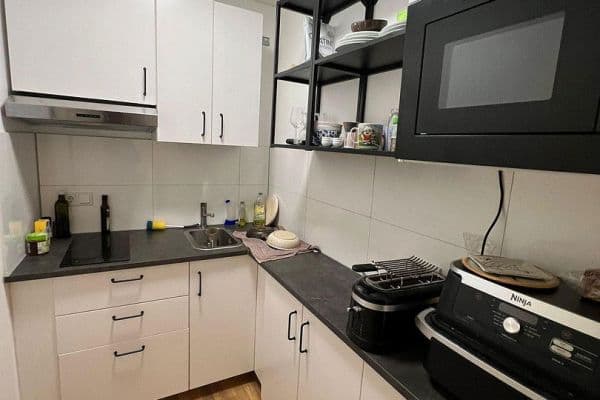 Pronájem bytu 4+1 75 m², Moltkestr, Köln Pronájem bytu 4+1 75 m², Moltkestr, Köln