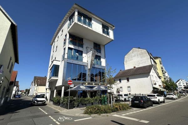 Prodej domu 400 m², pozemek 259 m², Langen Prodej domu 400 m², pozemek 259 m², Langen