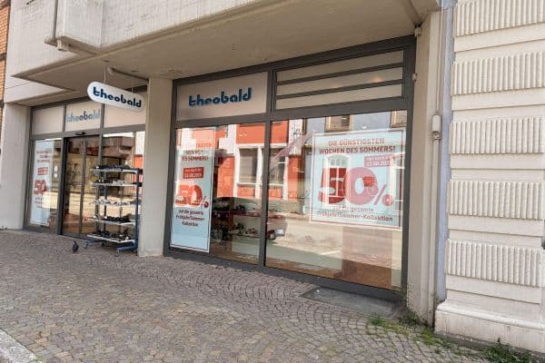 Pronájem nebytového prostoru 190 m², Hauptstraße 25, Zell am Harmersbach Pronájem nebytového prostoru 190 m², Hauptstraße 25, Zell am Harmersbach
